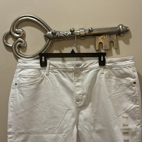 Plus Size SONOMA White Nicolini Curvy Fit Straight Crop Raw Hem Jean Pants 20W - Picture 2 of 6